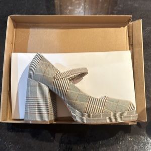 Steve Madden-Nylo Mary Jane Pump Shoes women’s size 7.5